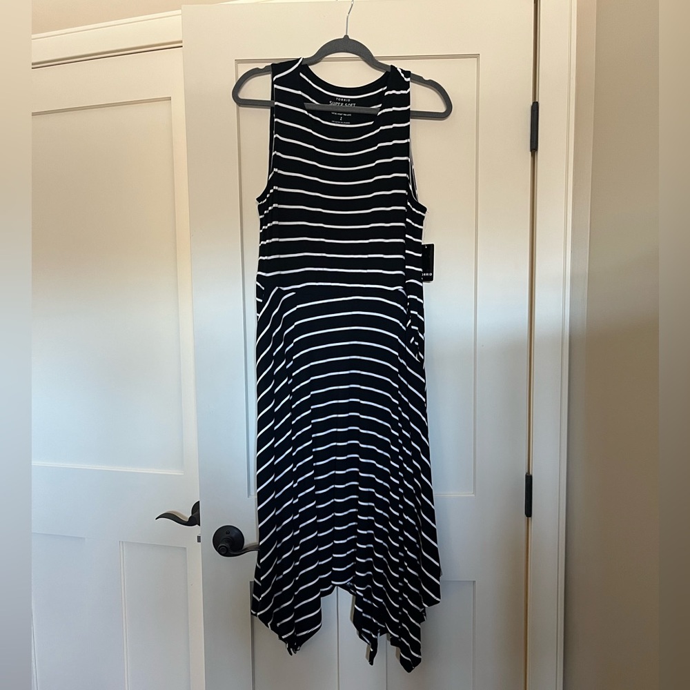 NWT Torrid jersey dress black w/ white stripe hanky hem size 2